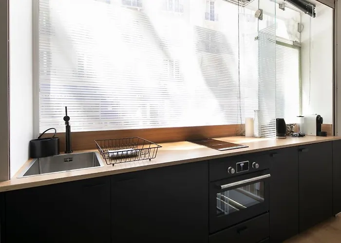 Apartament In Montmartre *